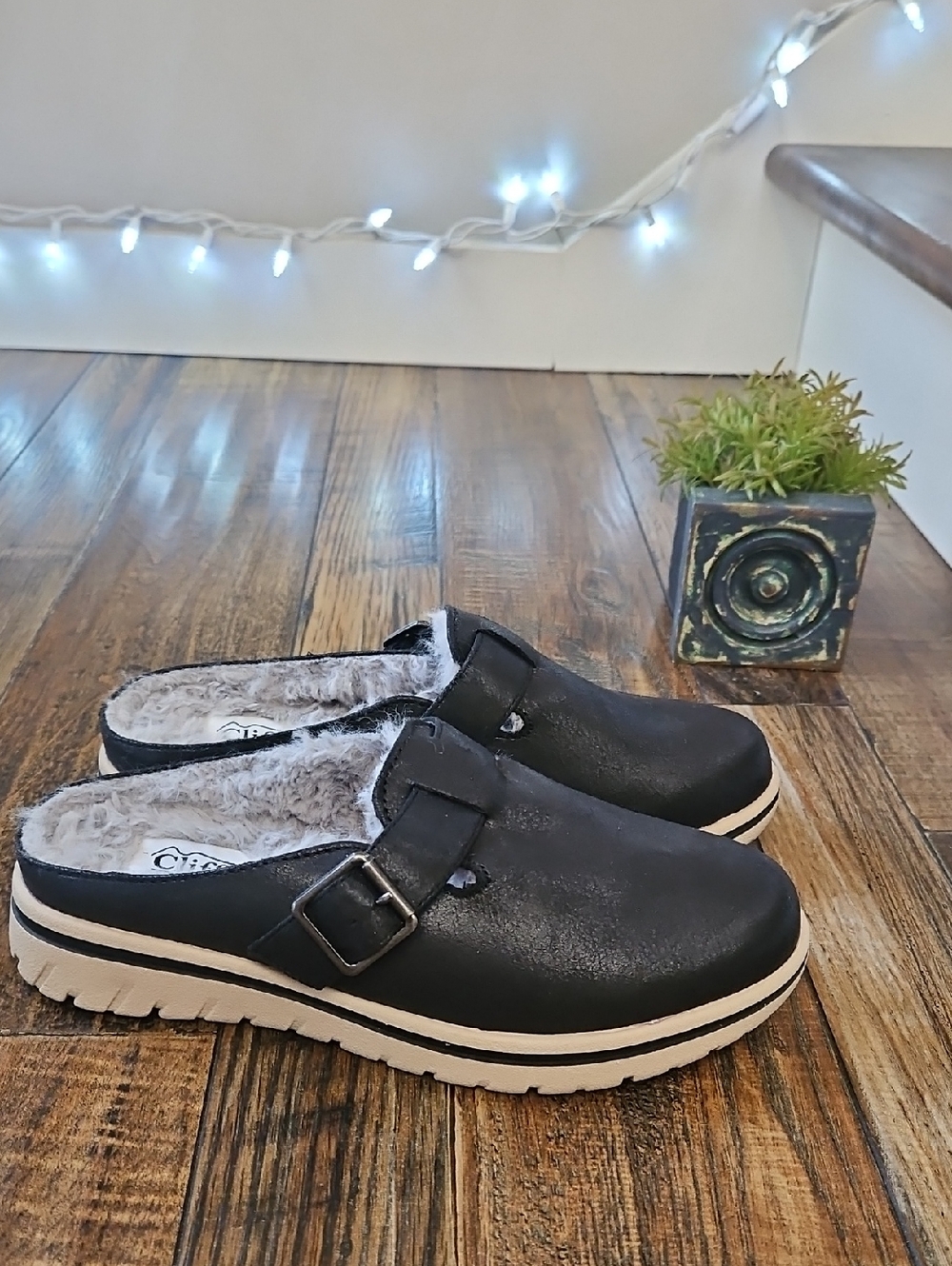 Cliffs by WHITE MOUNTAIN Black Faux-Fur Lined Slip-On Clogs